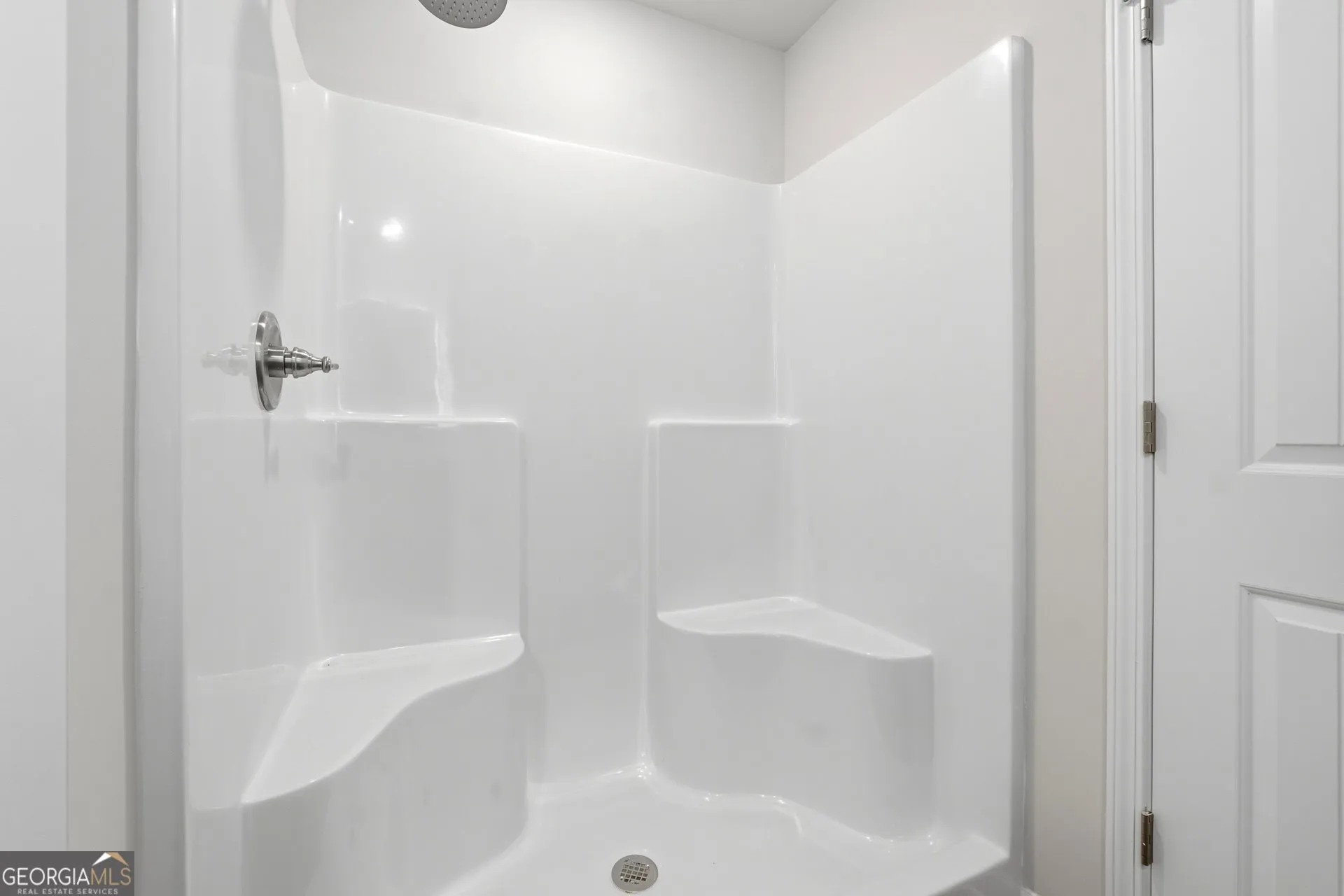 118 Meadowview Dr — photo 12 of 30