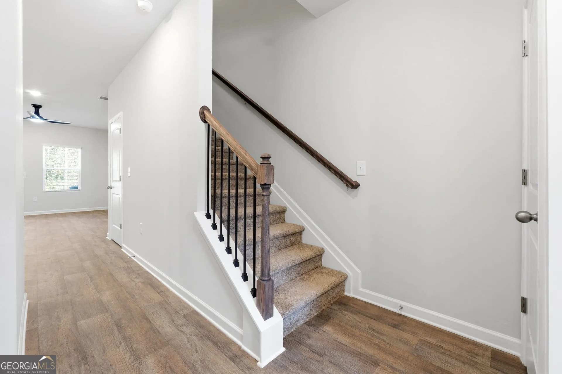 118 Meadowview Dr — photo 24 of 30