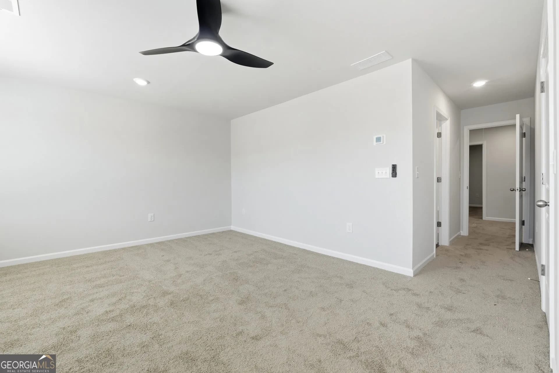 118 Meadowview Dr — photo 9 of 30