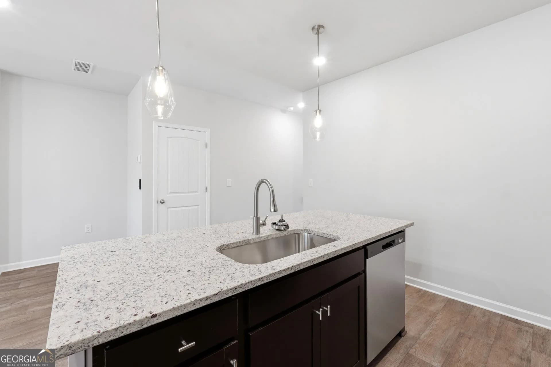 118 Meadowview Dr — photo 30 of 30
