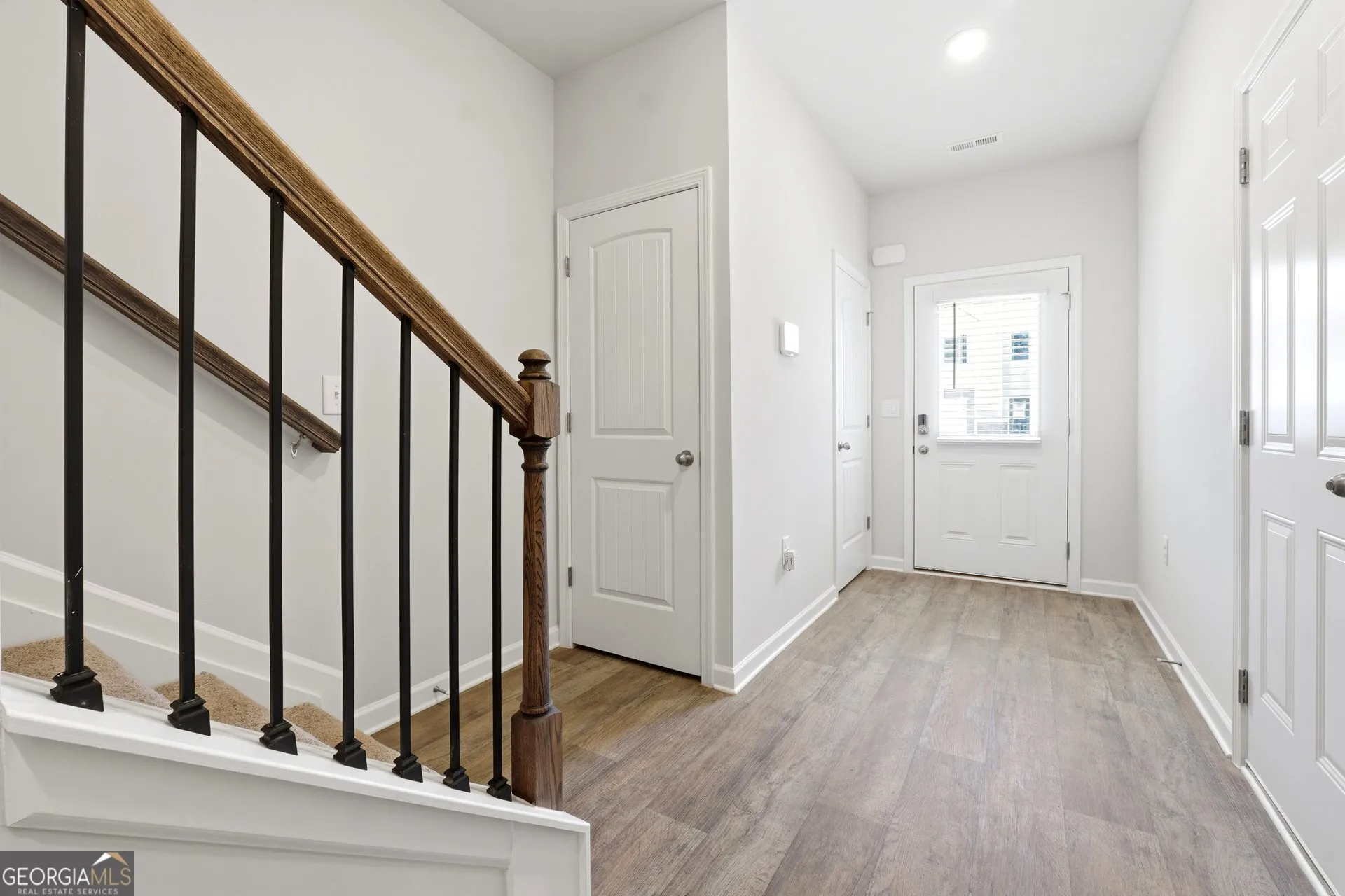 118 Meadowview Dr — photo 25 of 30