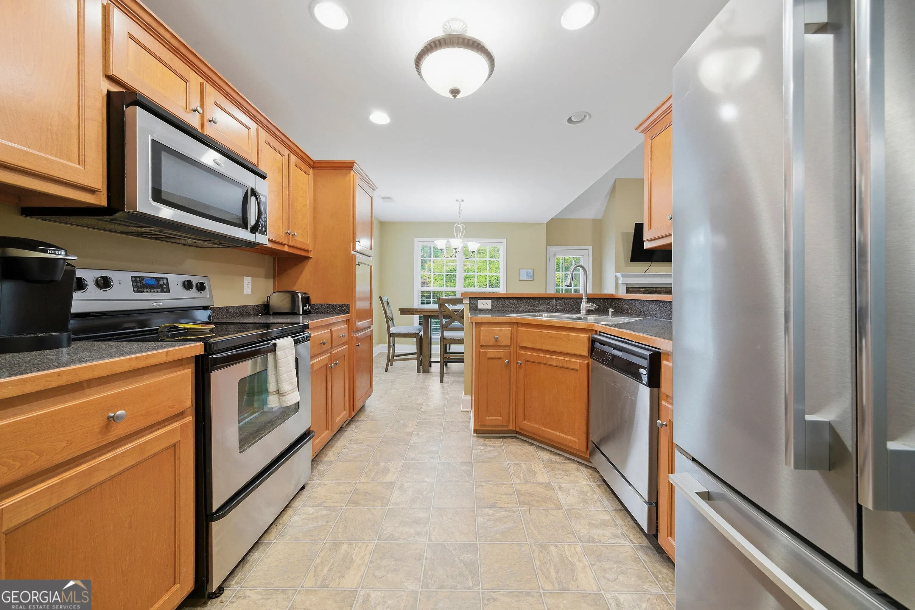 2270 Sharondale Dr — photo 3 of 29
