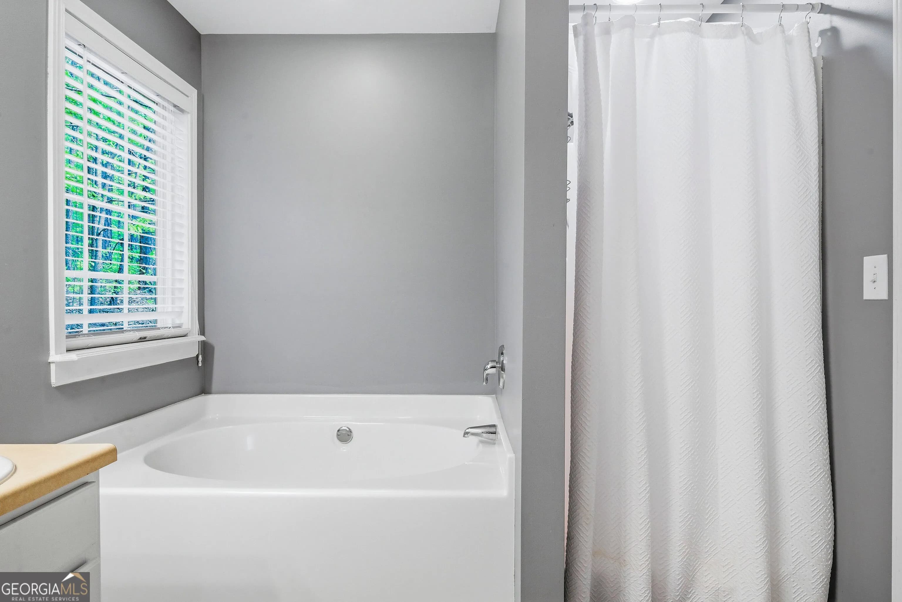 2270 Sharondale Dr — photo 12 of 29
