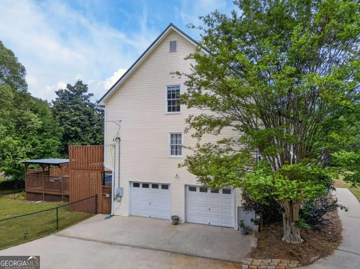 3301 Connie Way — photo 49 of 54