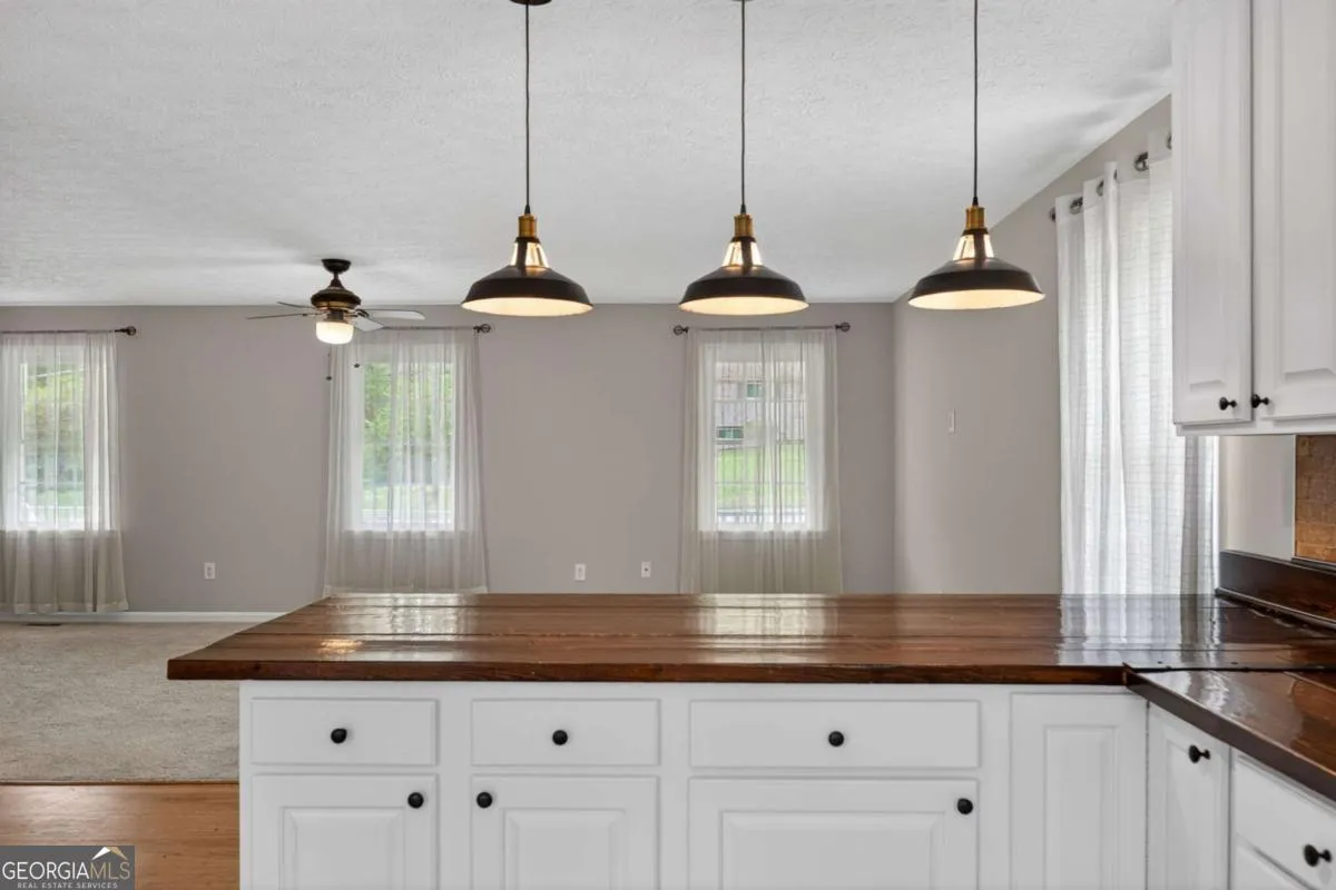 3301 Connie Way — photo 10 of 54