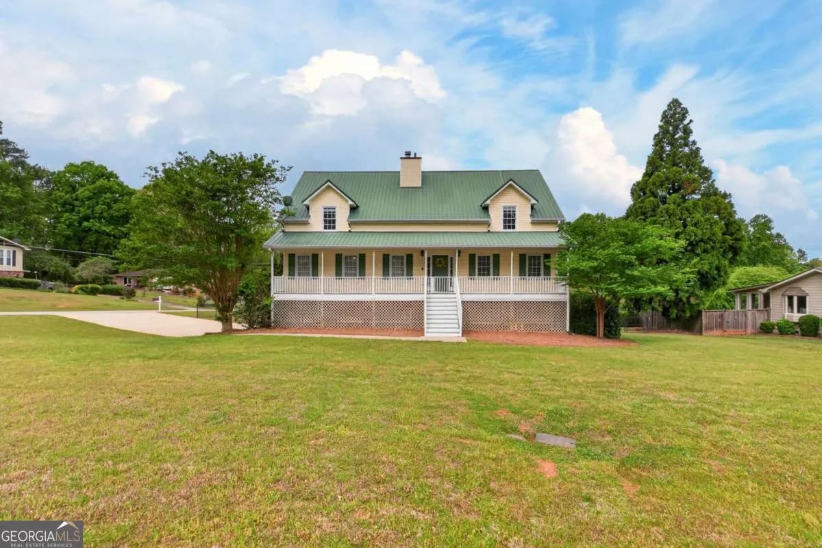 3301 Connie Way — photo 13 of 54