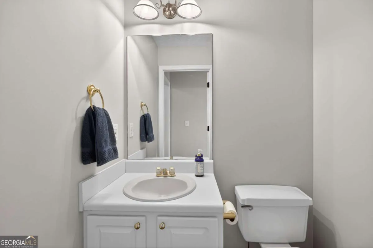 3301 Connie Way — photo 14 of 54