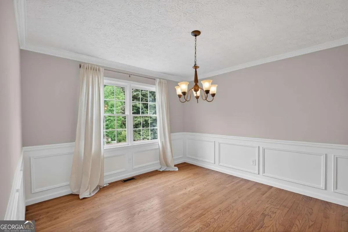 3301 Connie Way — photo 12 of 54