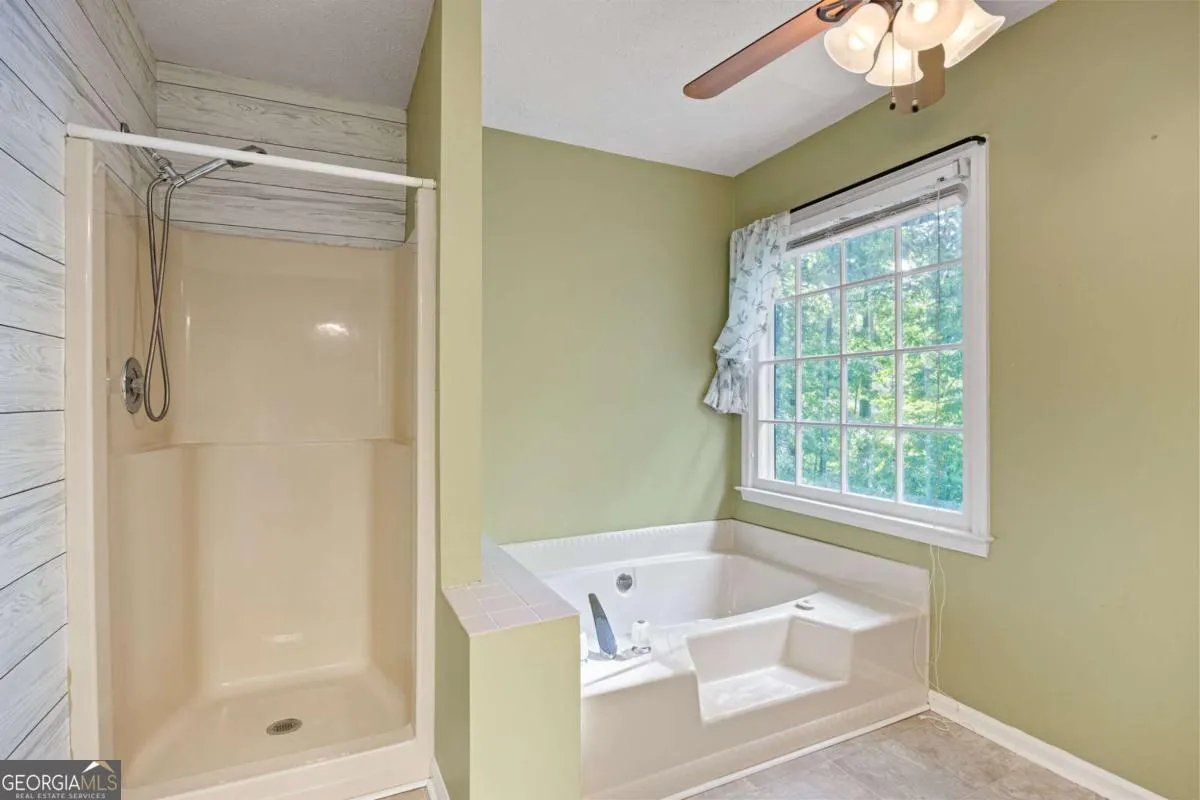 12 Indian Lake Ct — photo 17 of 43