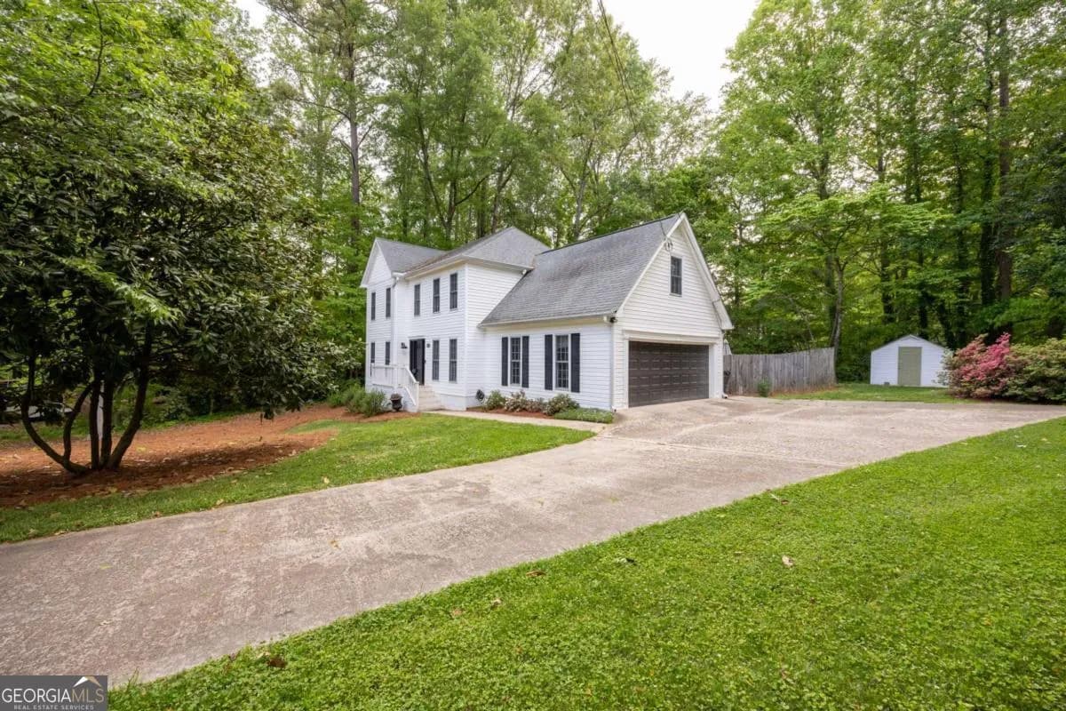12 Indian Lake Ct — photo 2 of 43