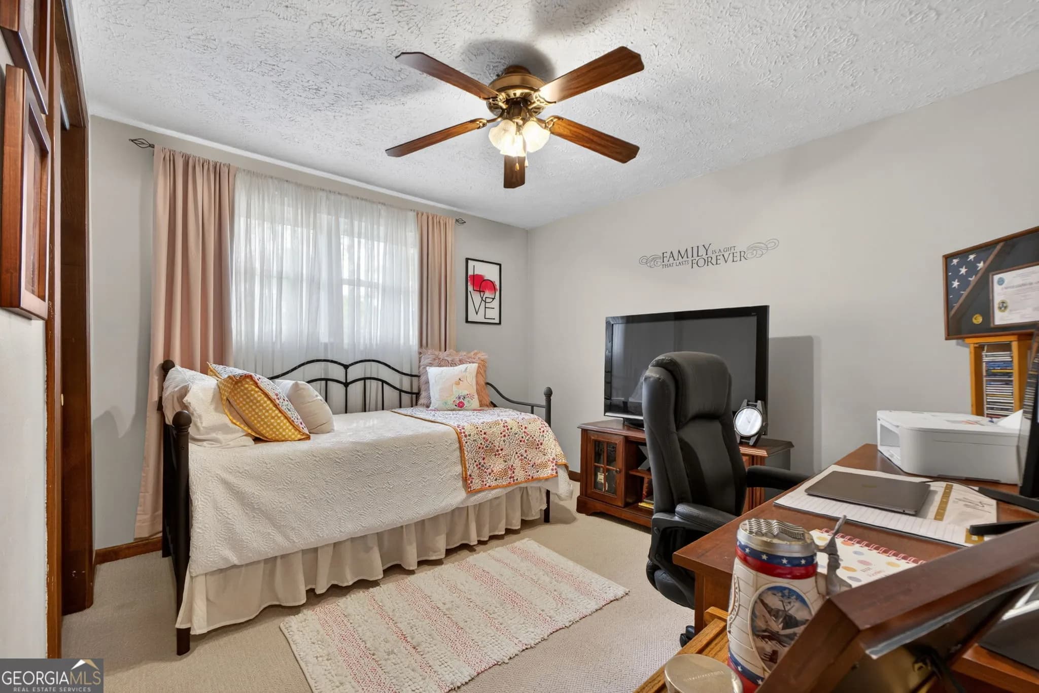 3901 Erica Cir — photo 4 of 18