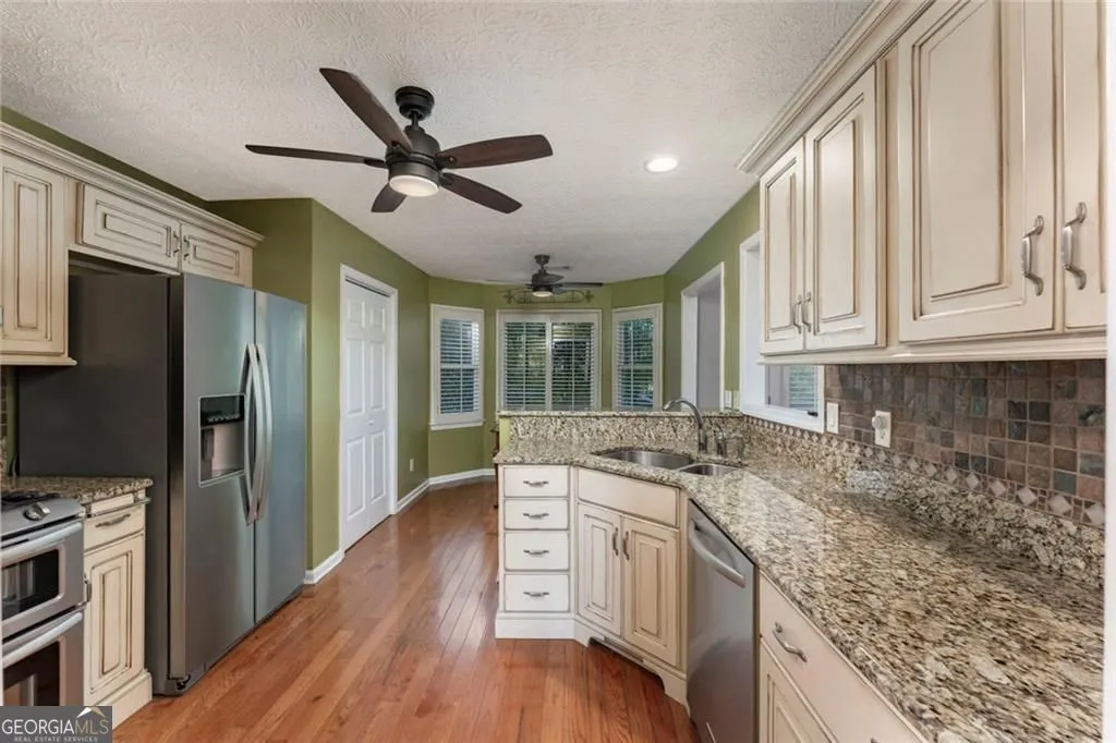55 Garrison Dr — photo 16 of 48