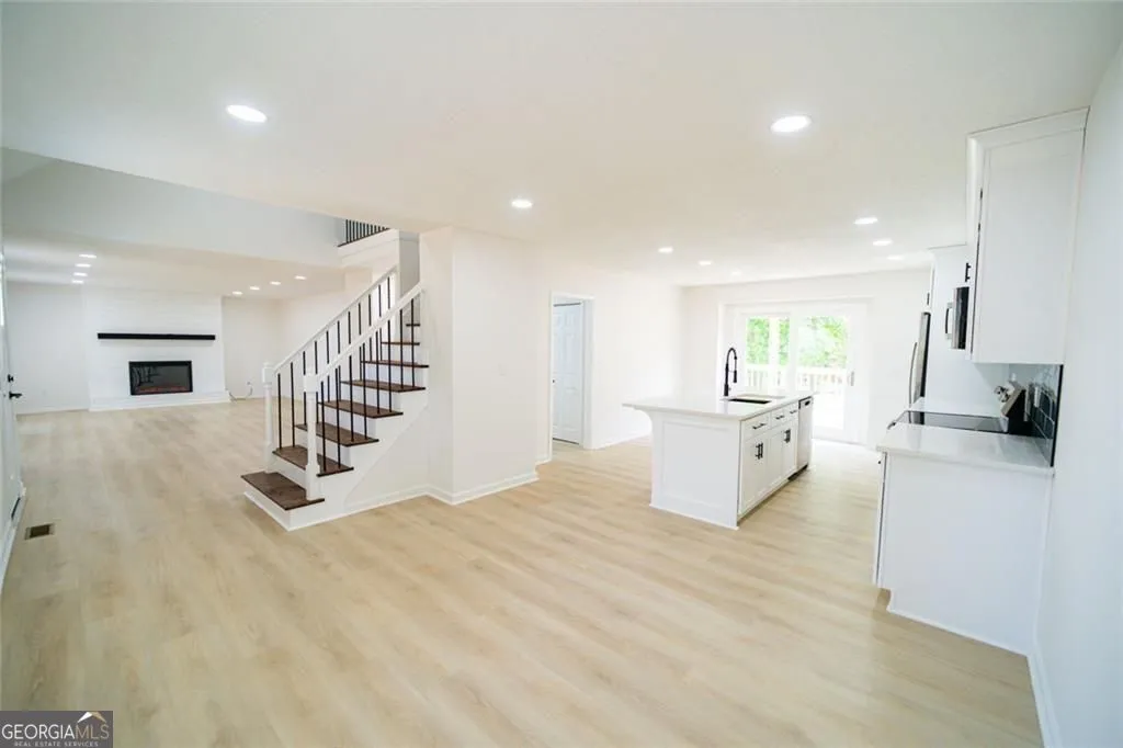 8953 Western Pines Dr — photo 6 of 56