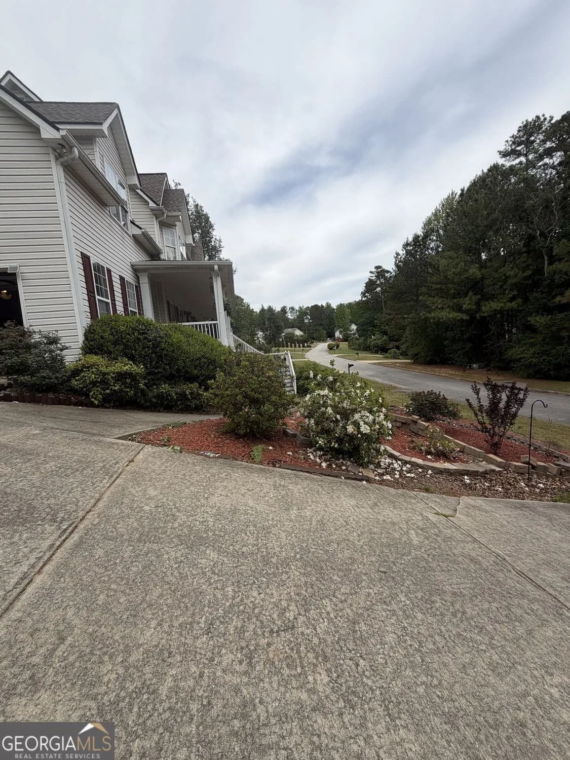 110 Edgewood Dr — photo 13 of 34