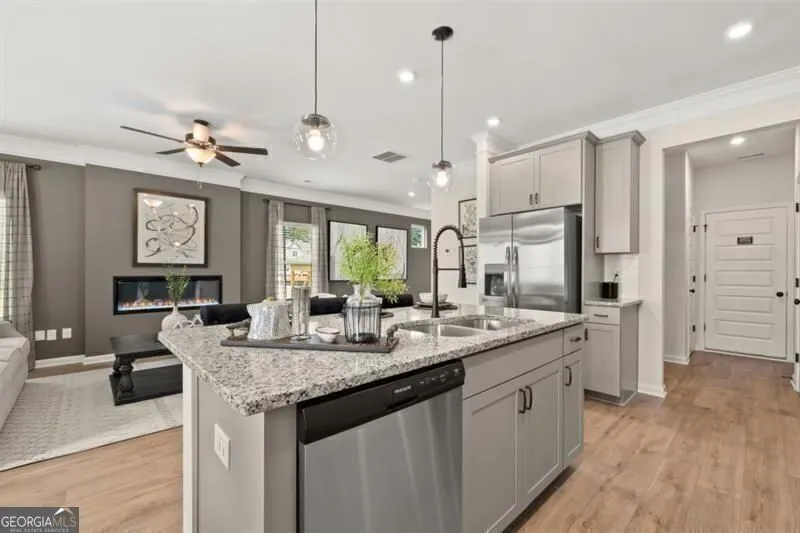 318 Caroline Pl — photo 35 of 37