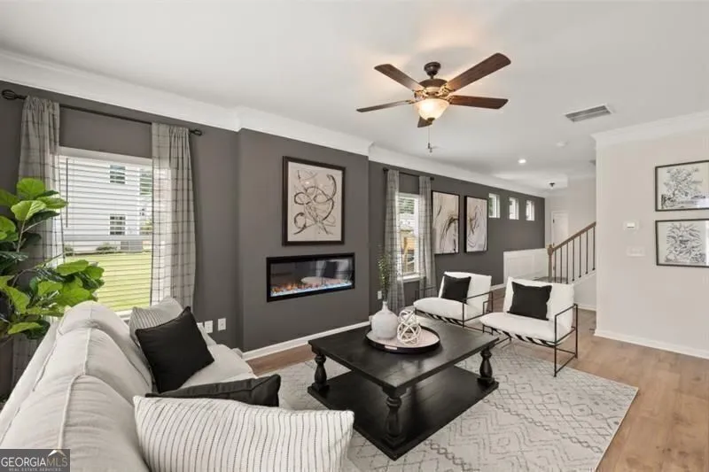 318 Caroline Pl — photo 9 of 37