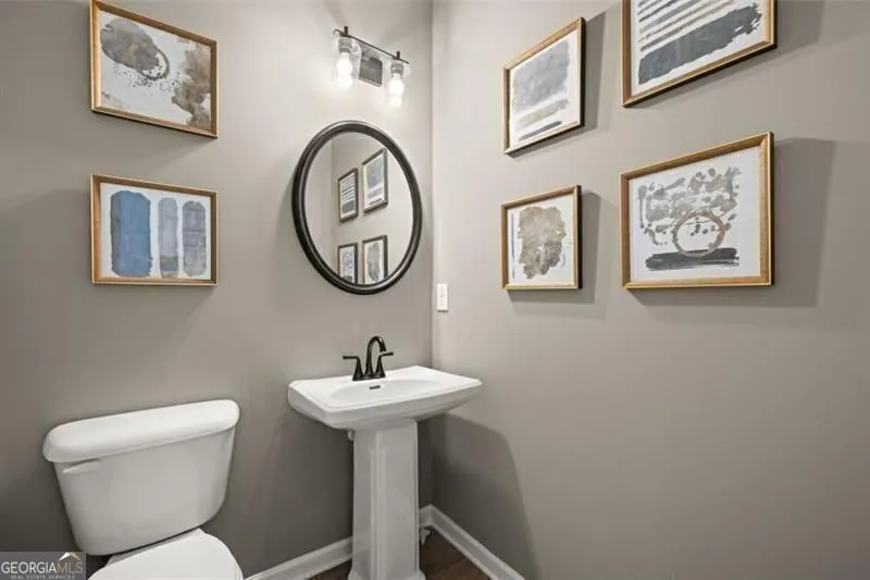 318 Caroline Pl — photo 12 of 37