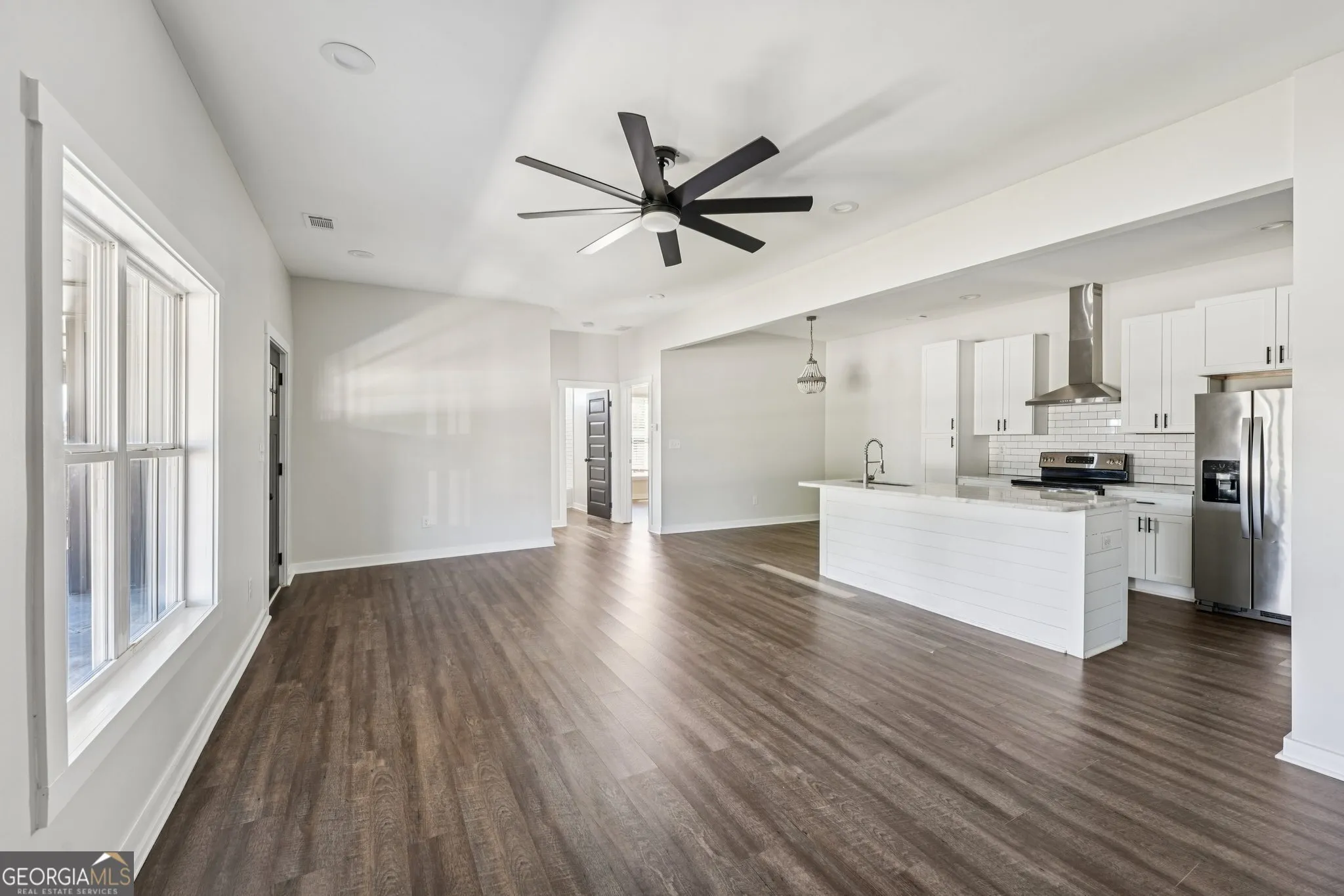 212 Hamilton Ave — photo 3 of 65
