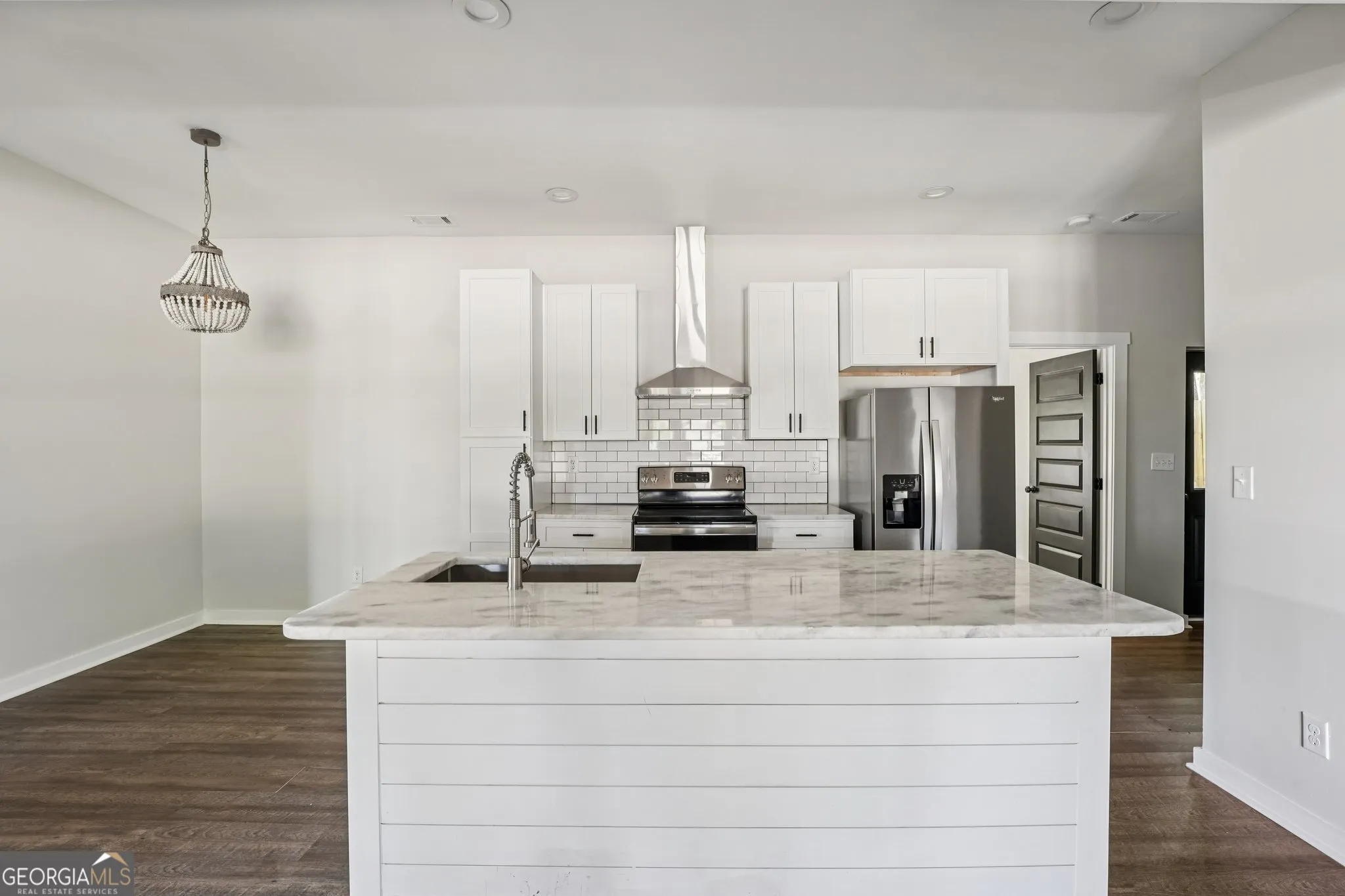 212 Hamilton Ave — photo 6 of 65