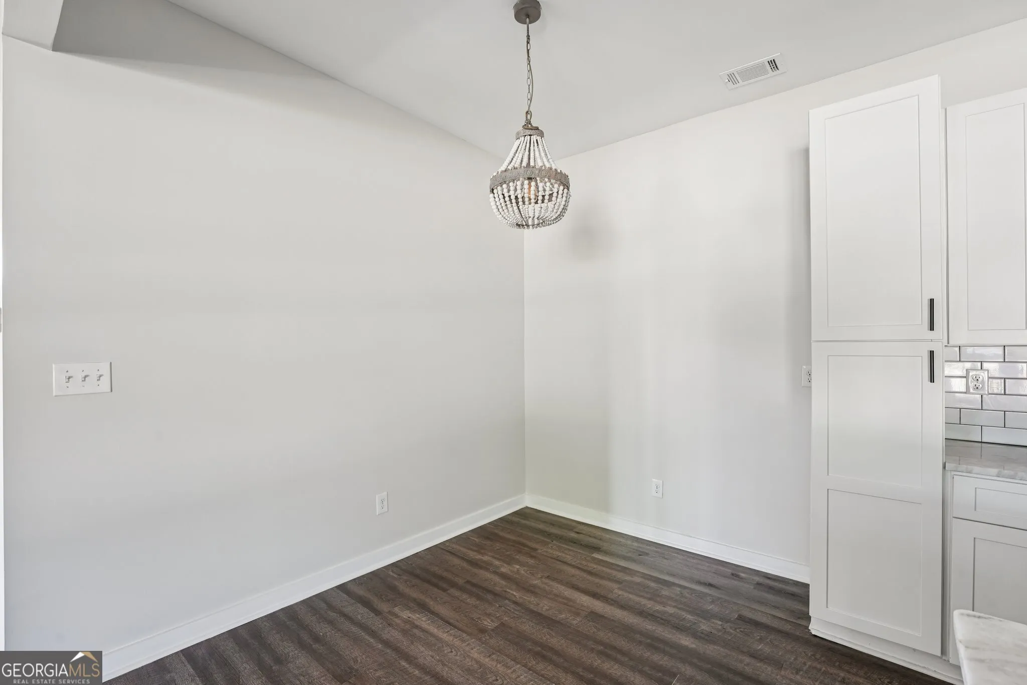212 Hamilton Ave — photo 16 of 65
