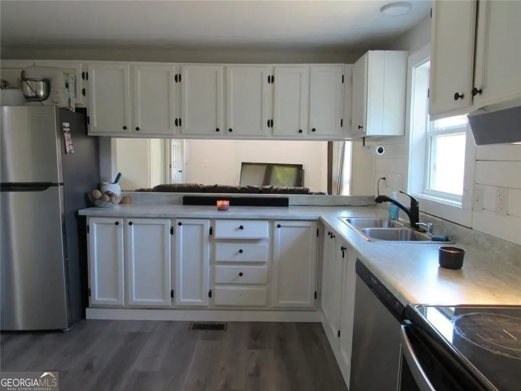 1460 Hwy 100 — photo 14 of 19