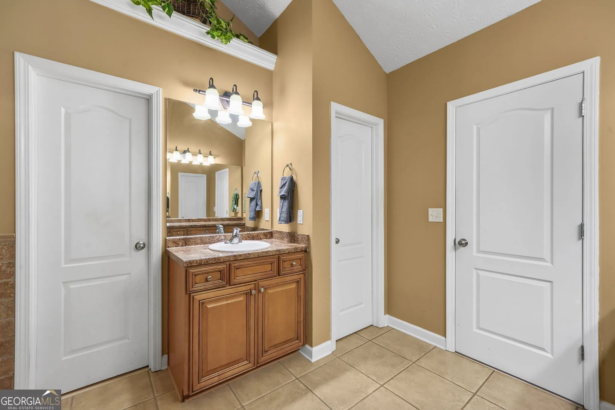8862 Hectare Rd — photo 9 of 40