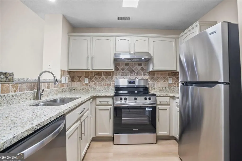 184 Darby's Crossing Ct — photo 10 of 35
