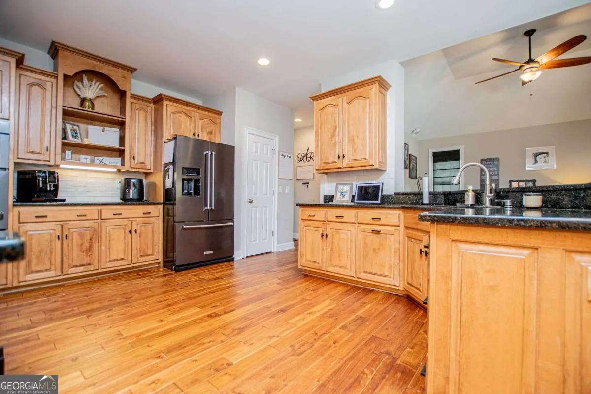 39 Cambridge Ln — photo 19 of 100