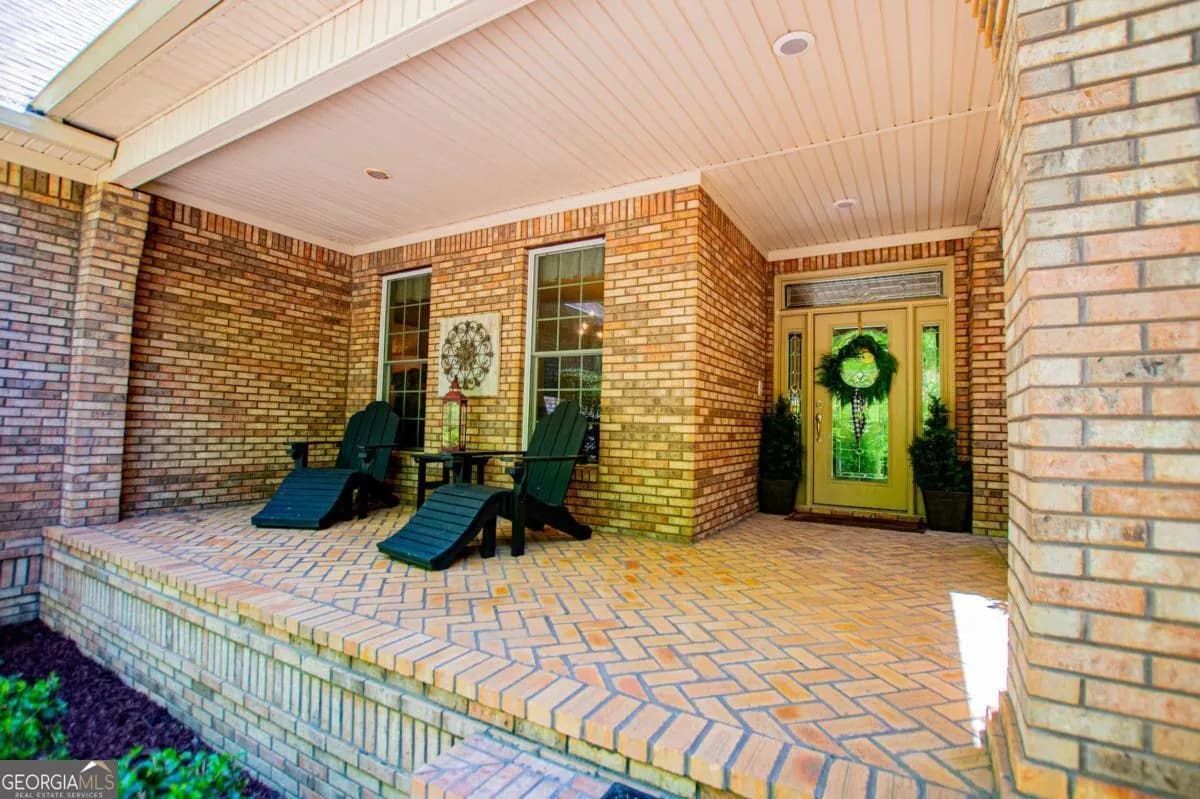 39 Cambridge Ln — photo 7 of 100