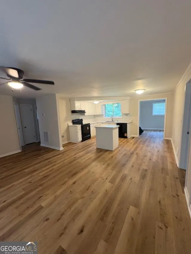 419 S Candler St — photo 11 of 15