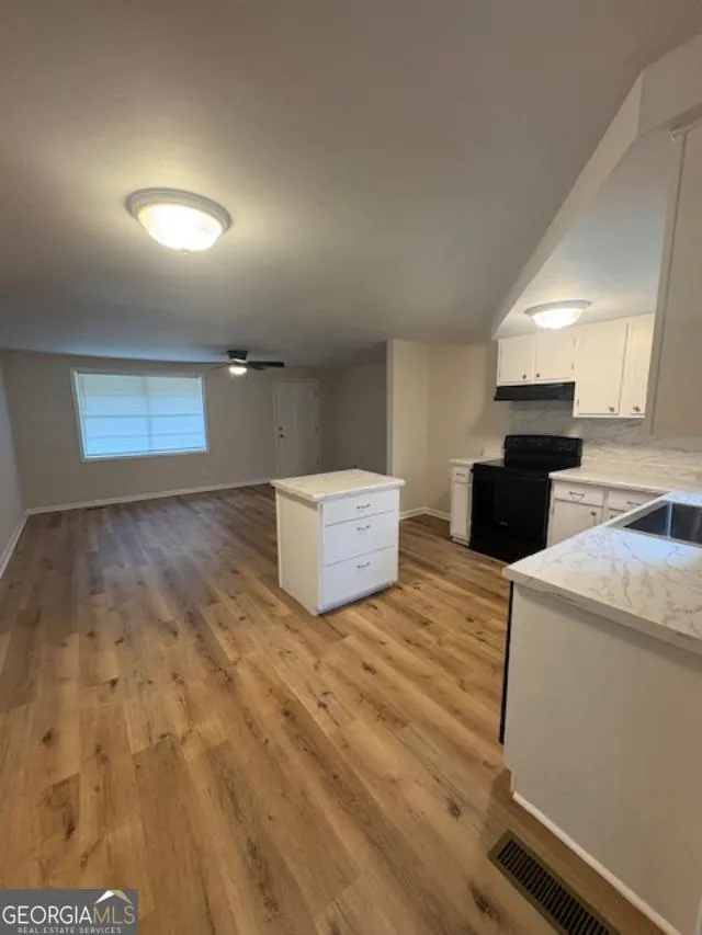 419 S Candler St — photo 12 of 15
