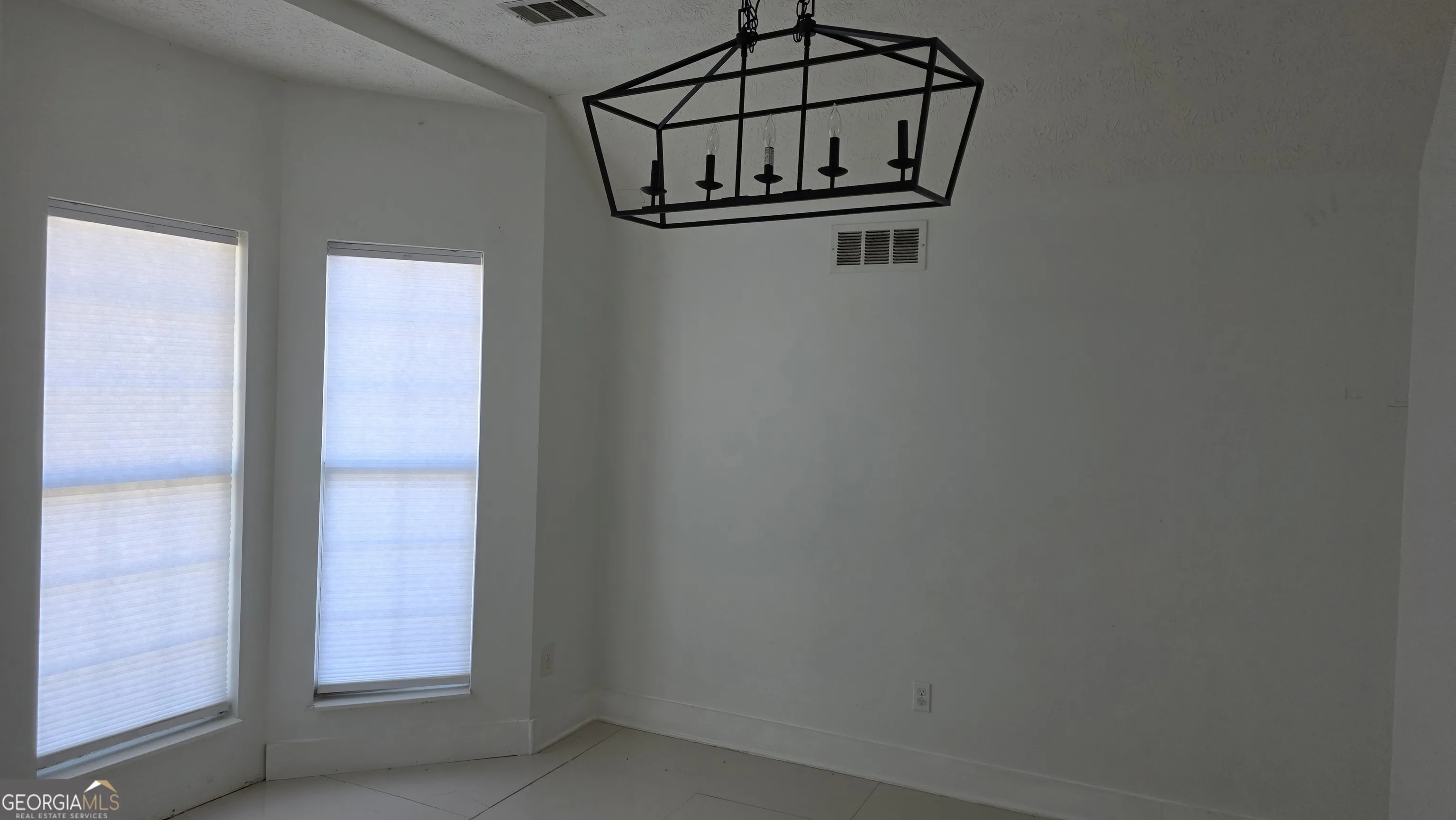 1644 Brumby Cir — photo 7 of 12