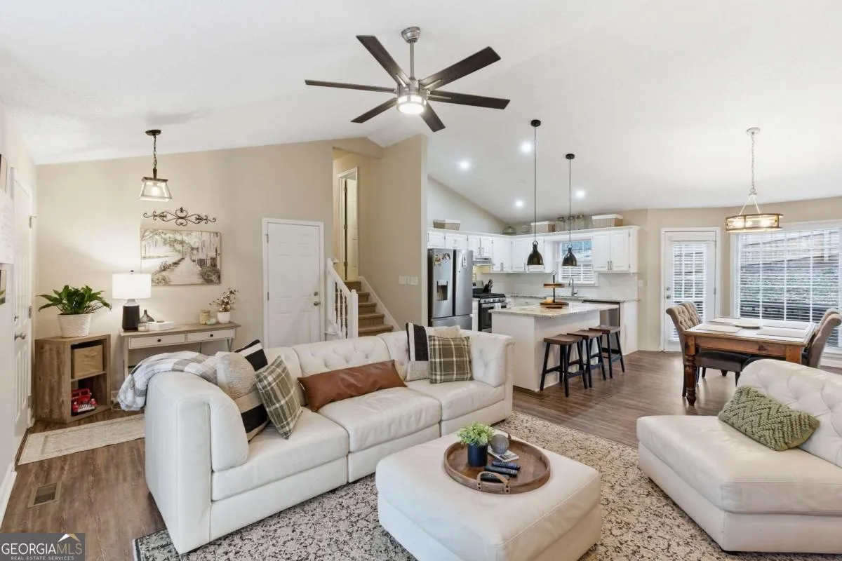 10 Old Hickory Way — photo 3 of 32
