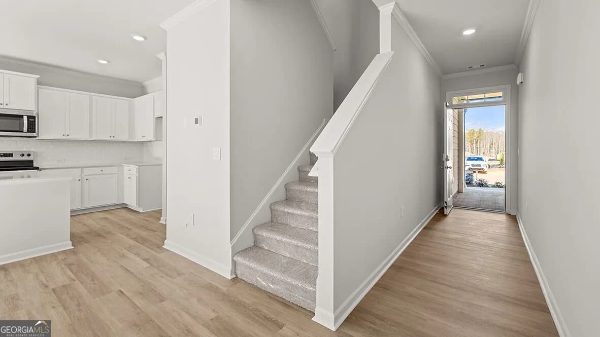 3724 Skylar Dr — photo 13 of 33