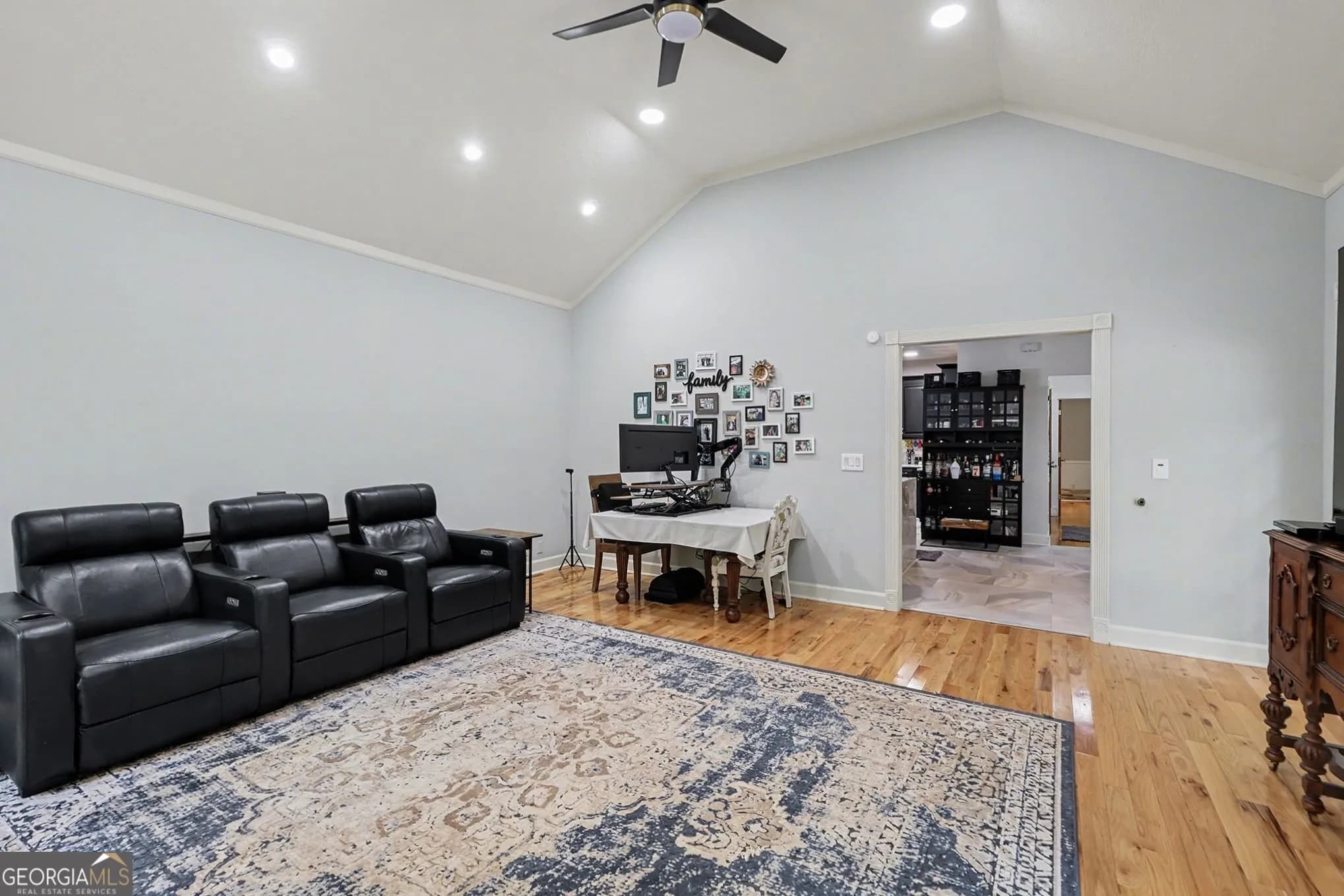5735 E Ridge Dr — photo 4 of 58