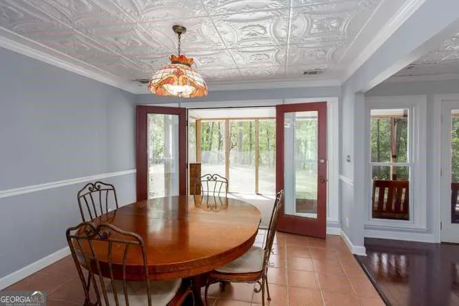 4854 Ivey Ln — photo 3 of 87