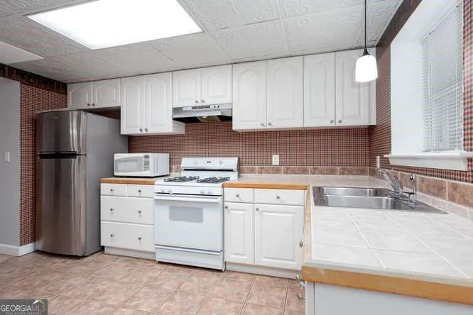 4854 Ivey Ln — photo 30 of 87