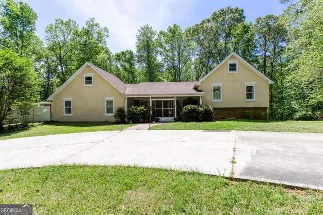 4854 Ivey Ln, Douglasville
