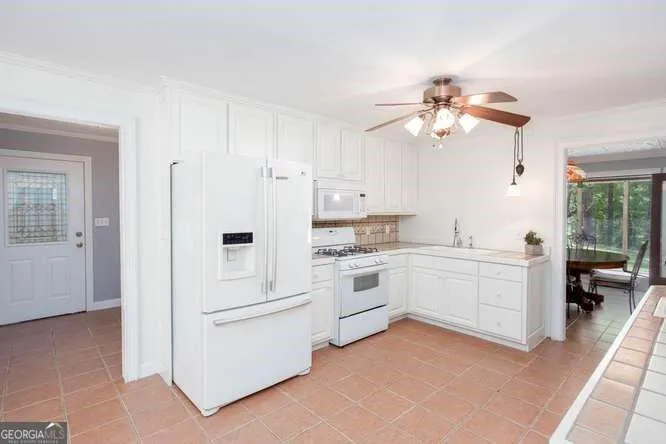 4854 Ivey Ln — photo 8 of 87