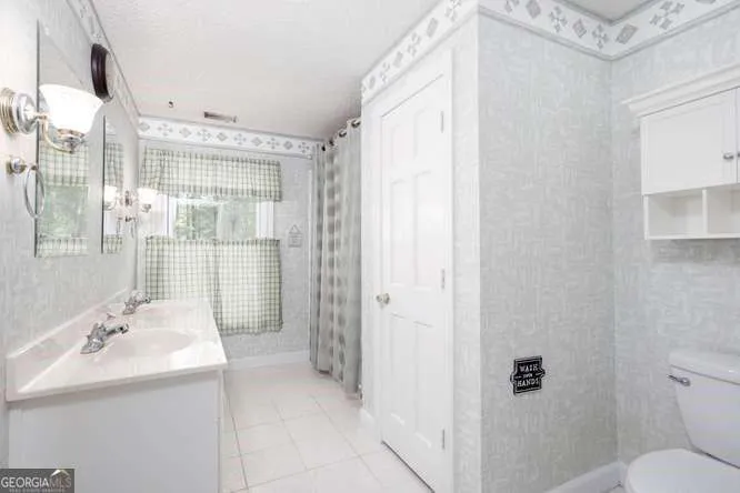 4854 Ivey Ln — photo 14 of 87