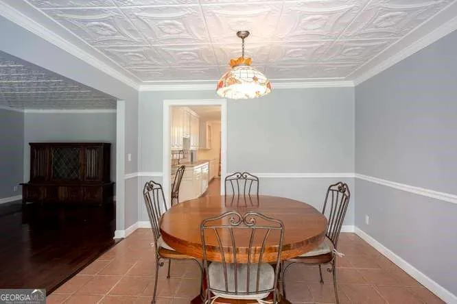 4854 Ivey Ln — photo 4 of 87