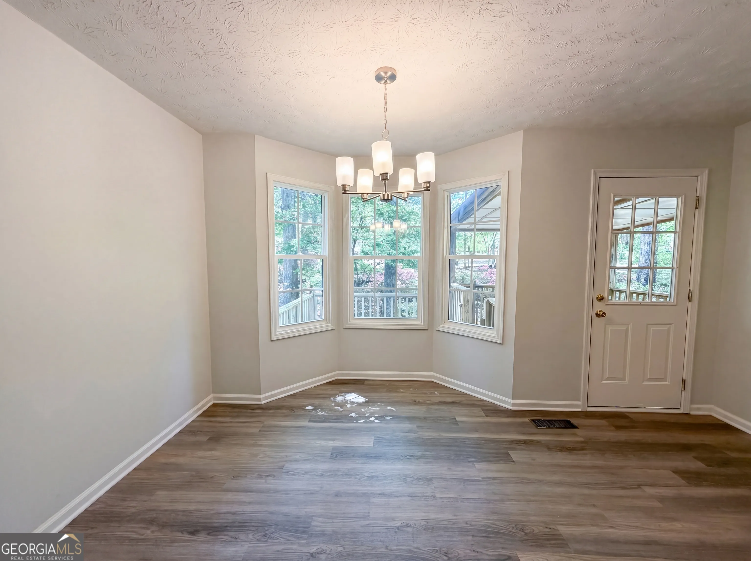 123 Burton Dr — photo 3 of 25