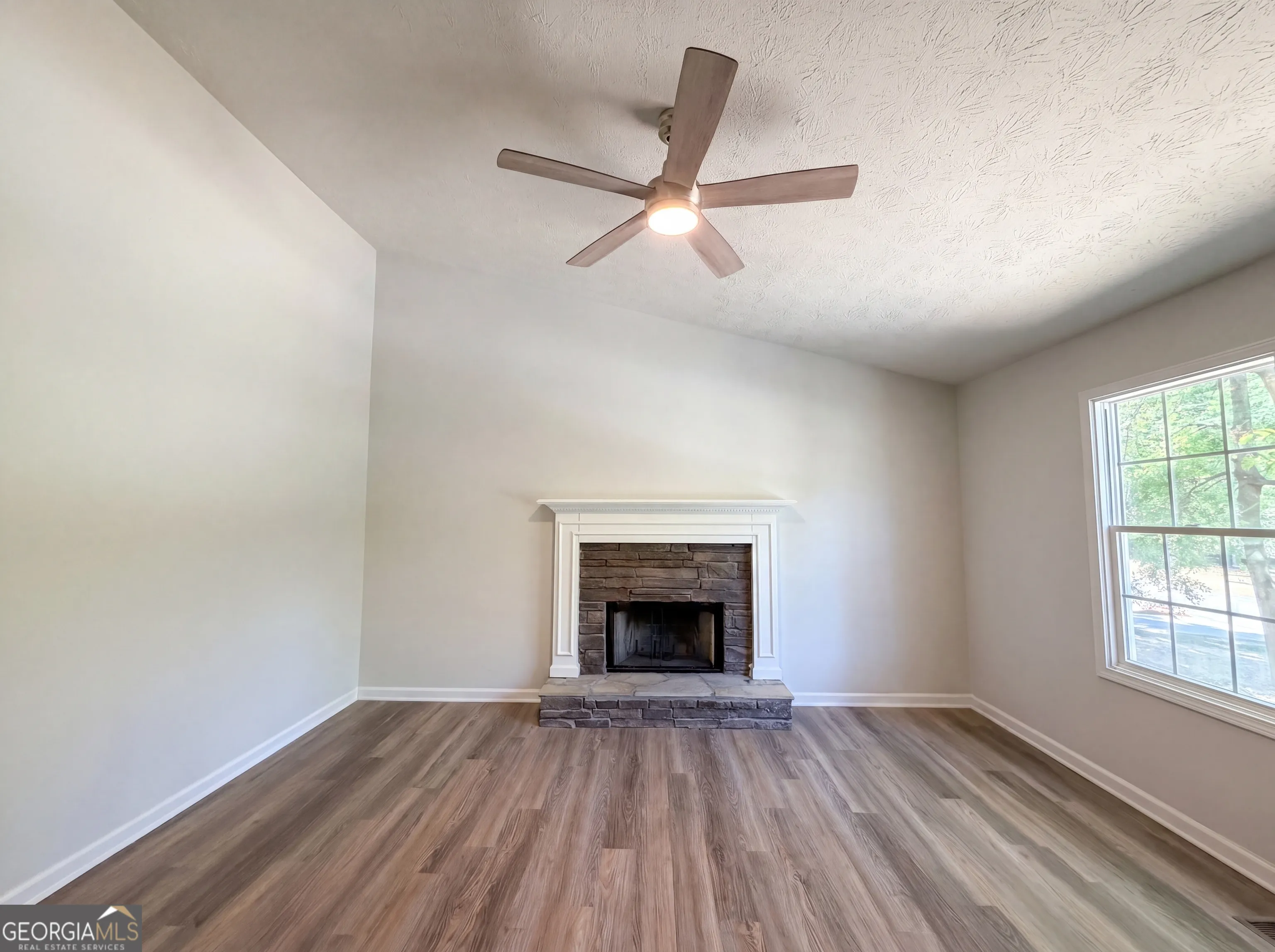 123 Burton Dr — photo 19 of 25