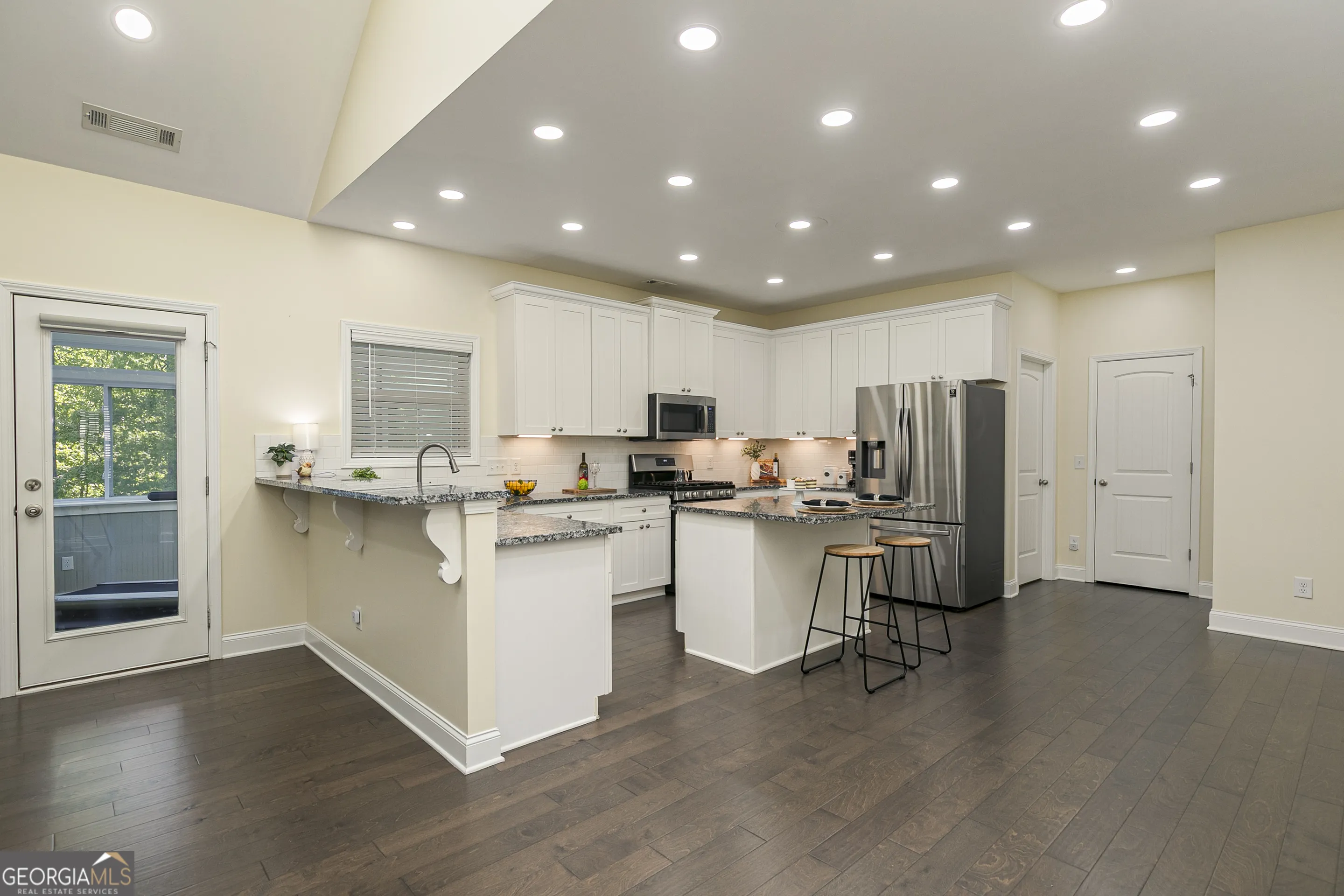 129 Unicoi Way — photo 4 of 42
