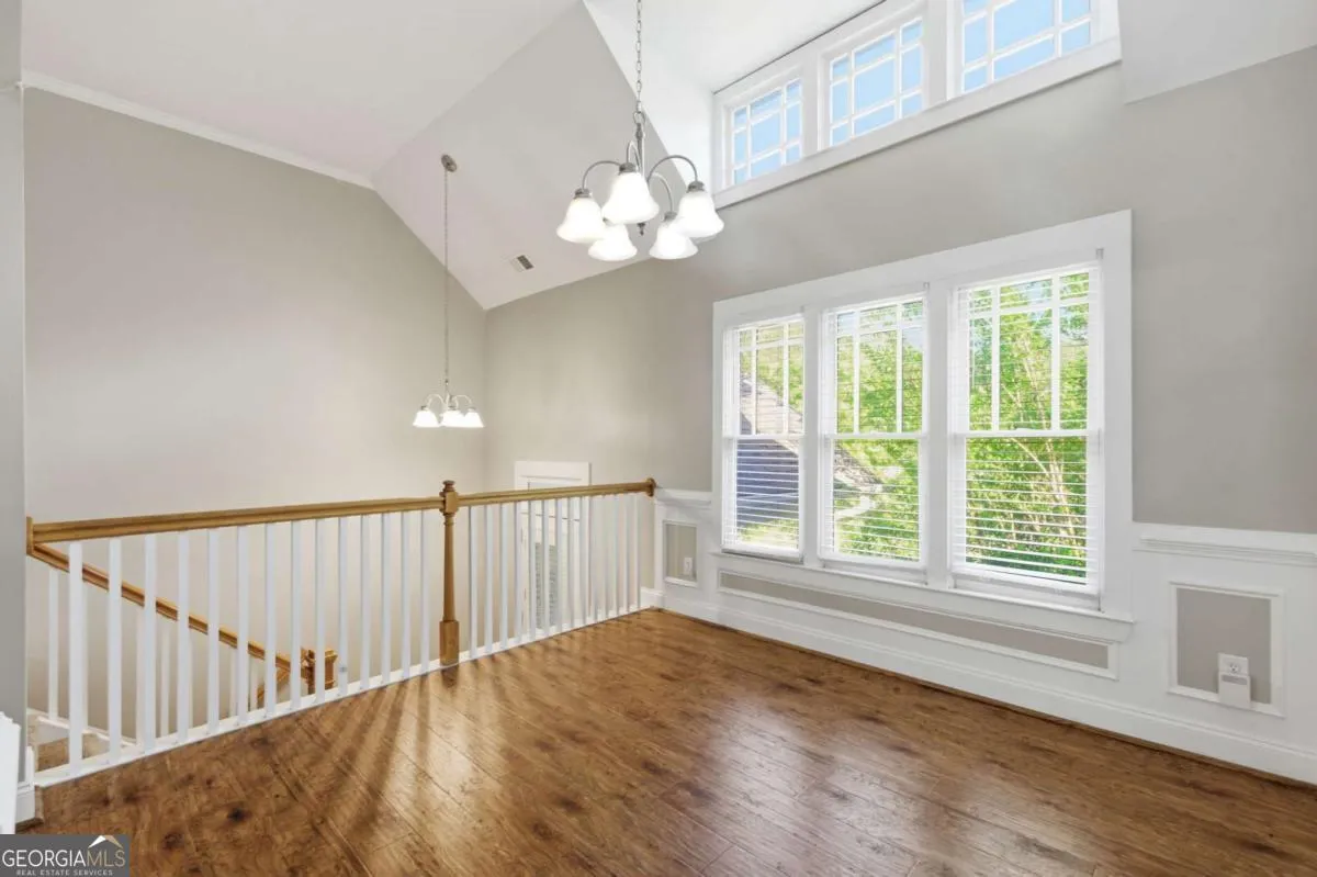71 Jefferson Dr — photo 9 of 40