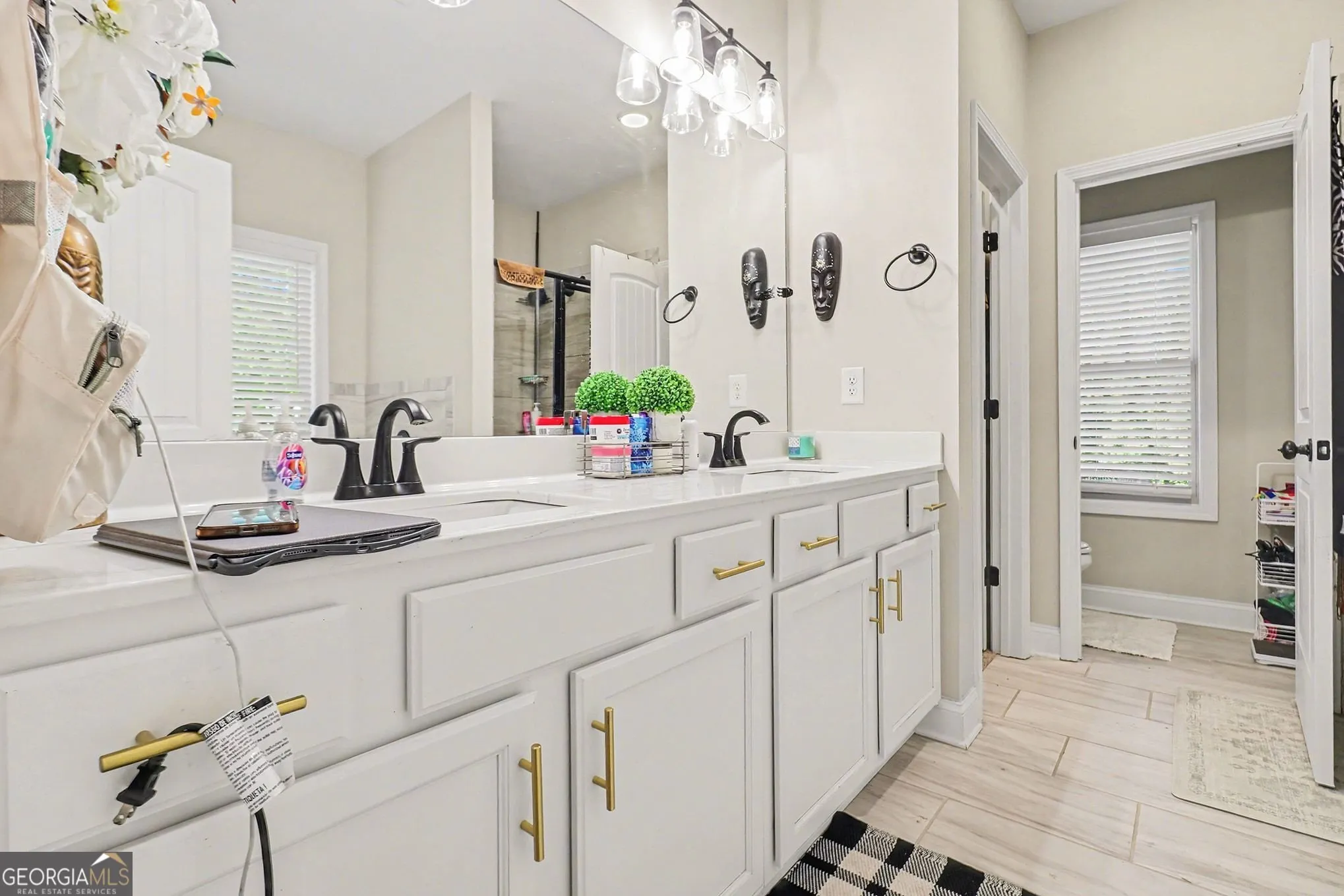 5955 Crowley Dr — photo 3 of 26