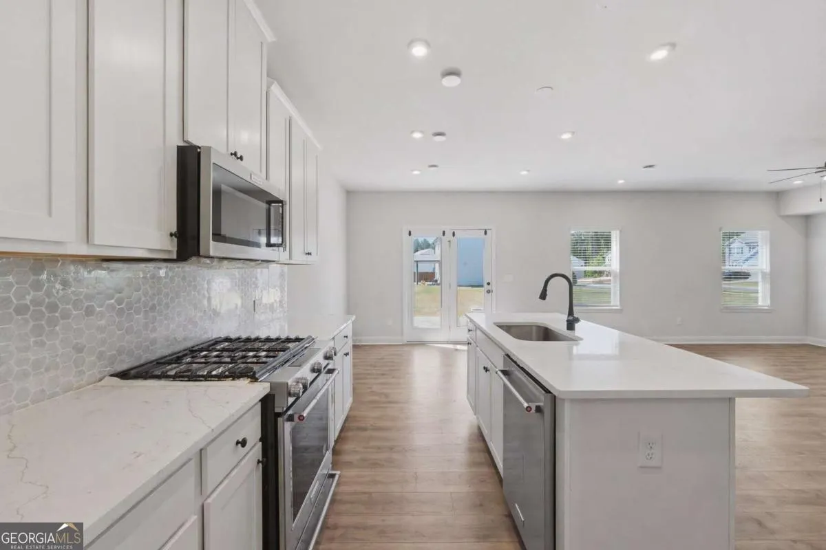 14 Ledgemont Way — photo 3 of 36