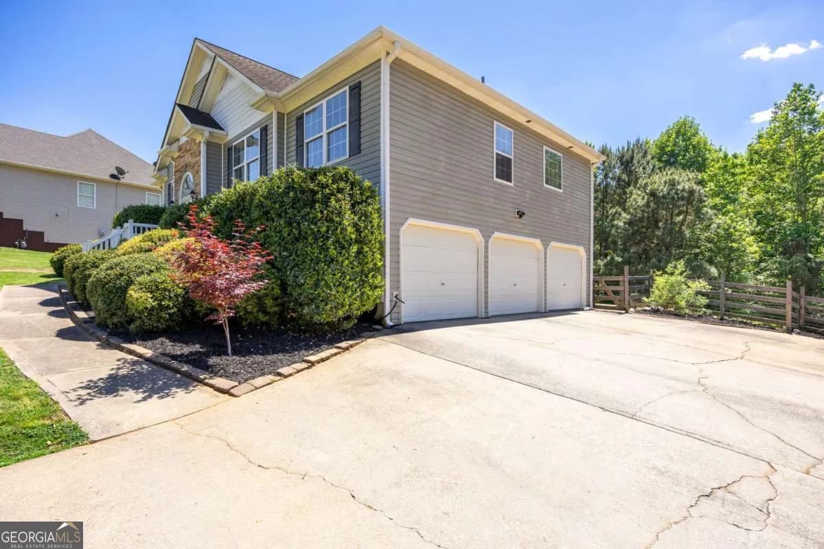 227 Dunleith Dr — photo 33 of 46
