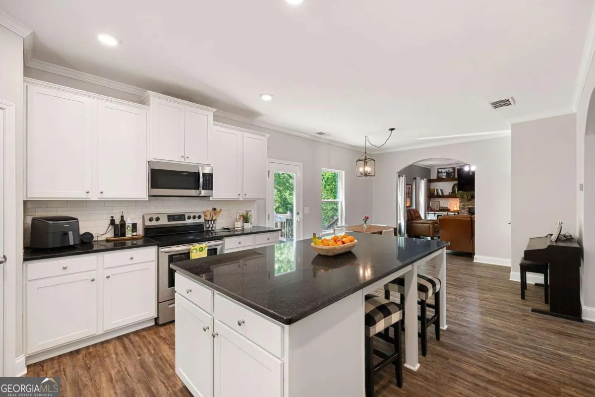 14 Caspian Ct — photo 4 of 39