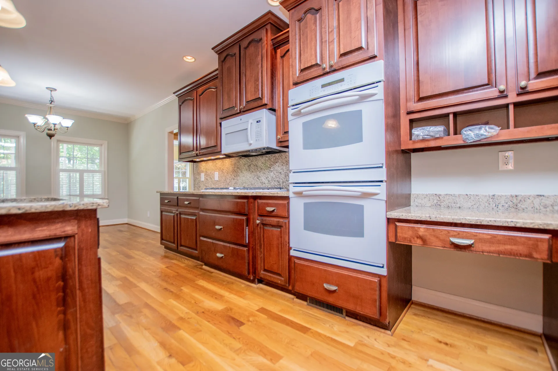 133 Stonegate Trl — photo 7 of 102